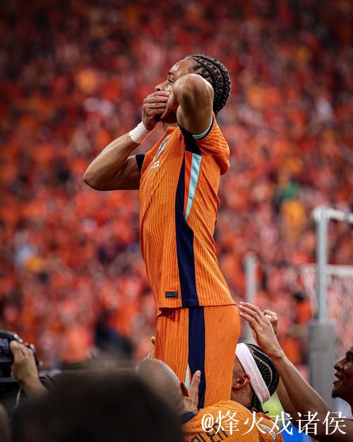 哈维-西蒙斯:我开始怀念我的庆祝动作了 哈维-西蒙斯:我开始怀念我的庆祝动作了